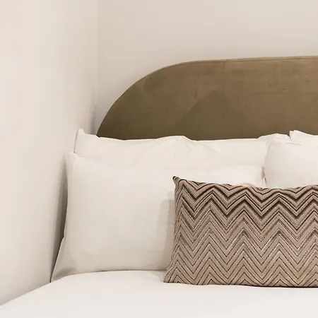 Ventuno Dei Luxury San Giovanni Pensionat 4*
