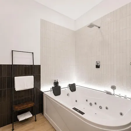 Ventuno Dei Luxury San Giovanni 게스트하우스